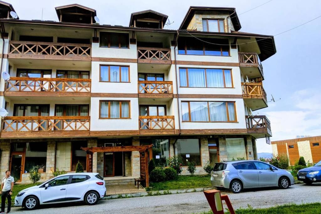Large Gondola Apartment - Center, Neon Bansko Luaran gambar